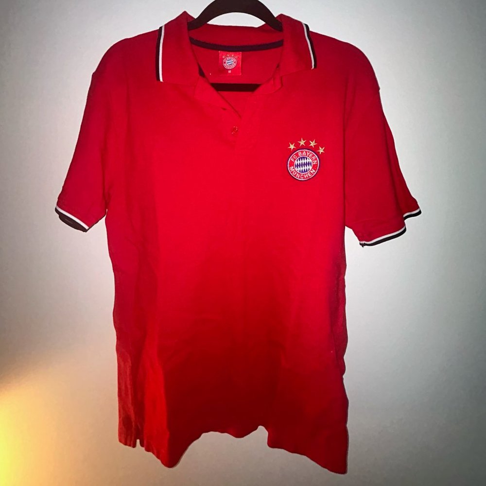 Official Bayern Munich Polo Shirt Mens Medium
